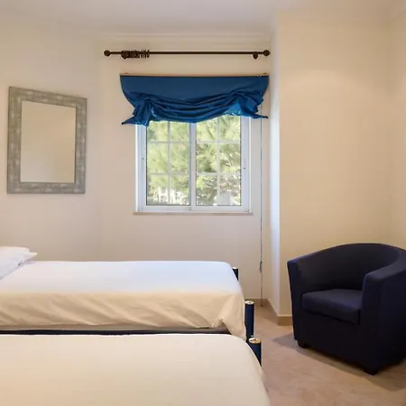 Appartement Sleeps 4 Air Con T711331